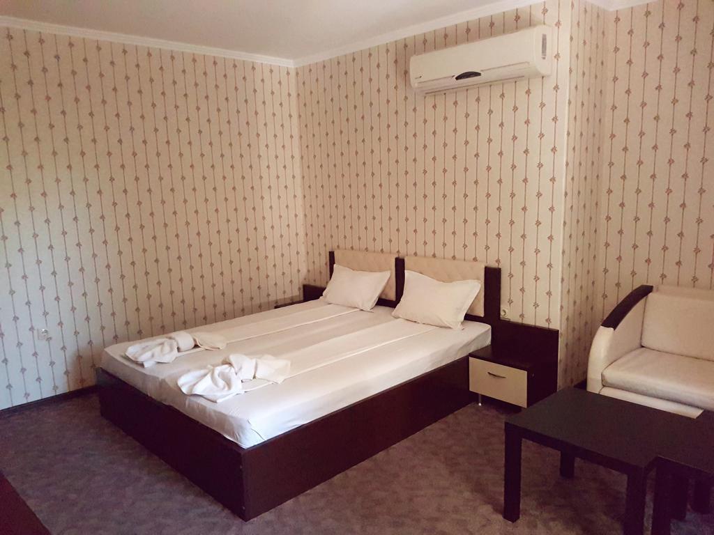 Guest House Saint Apostol Nesebar Esterno foto