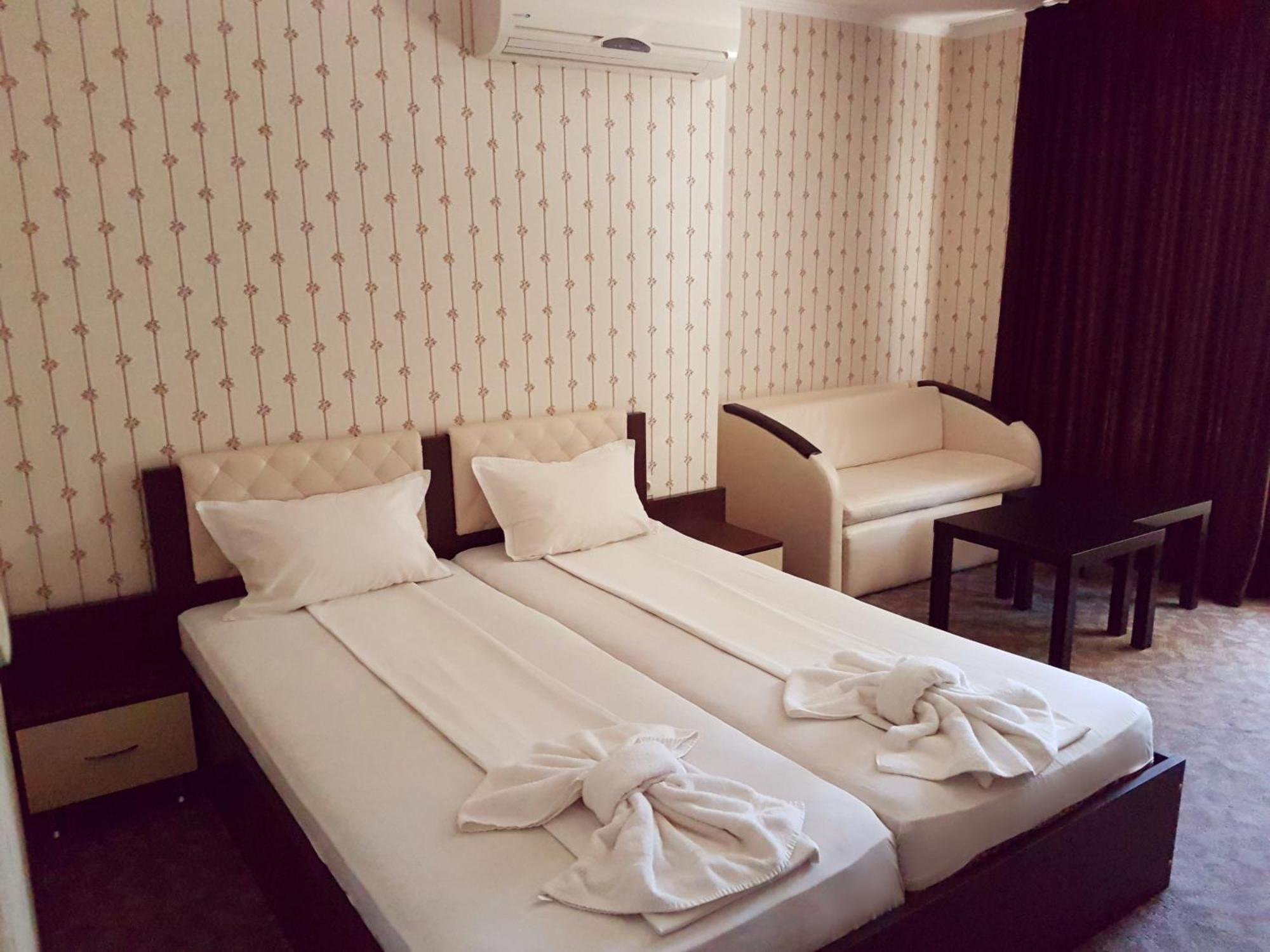 Guest House Saint Apostol Nesebar Esterno foto