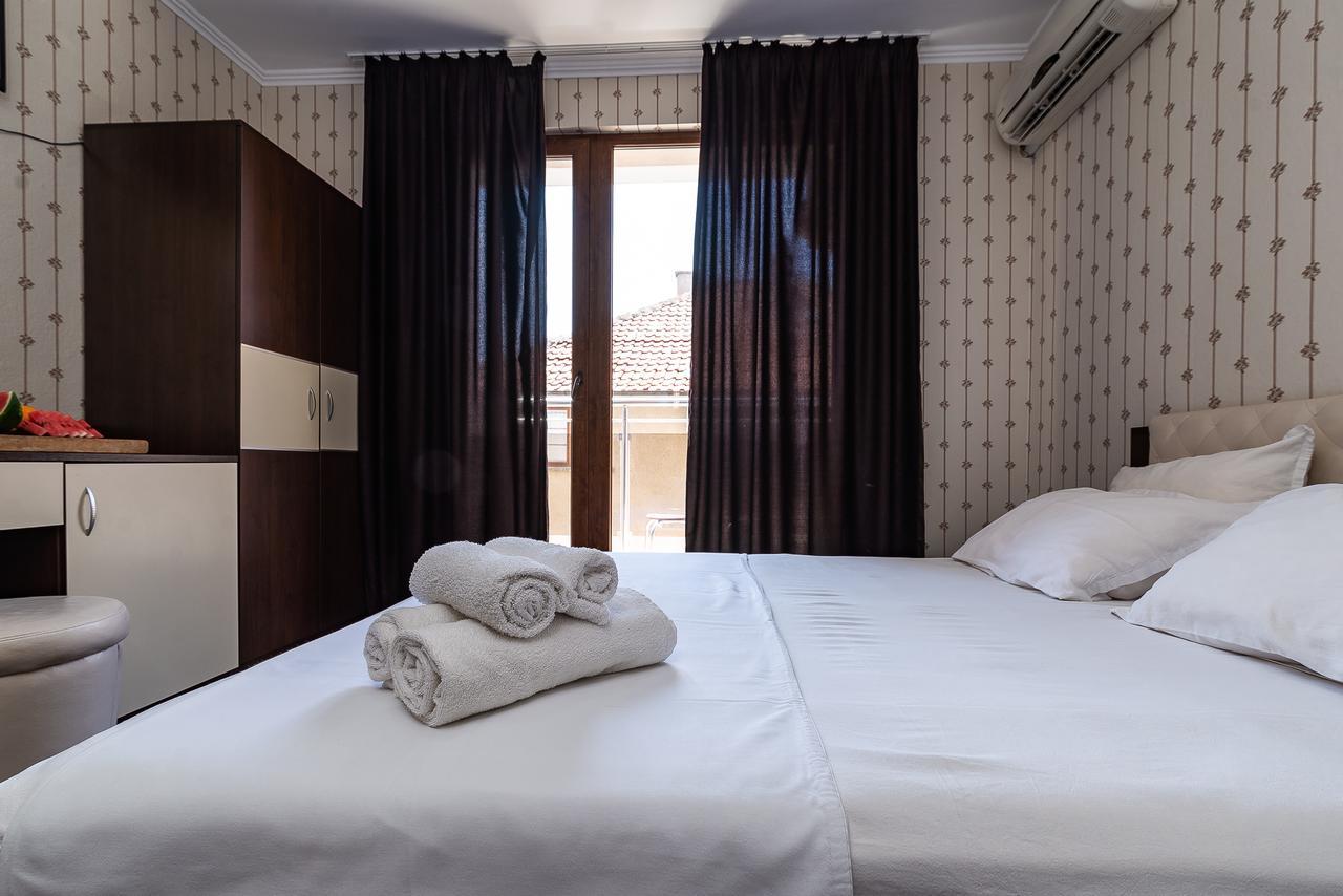 Guest House Saint Apostol Nesebar Esterno foto
